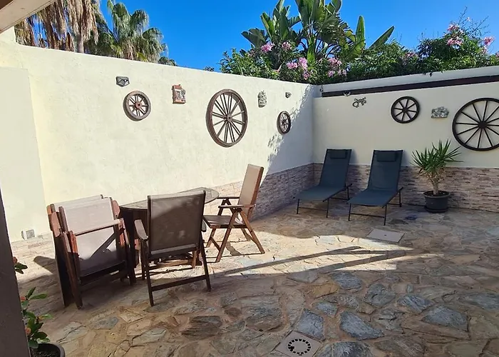 Caleta House Dom wakacyjny